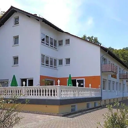 Burg-hotel Hotel Obermoschel